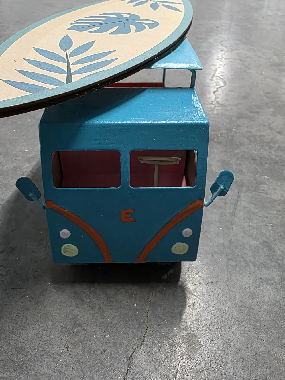 Surf's Up Decor Surfboard Van - Blue & Green